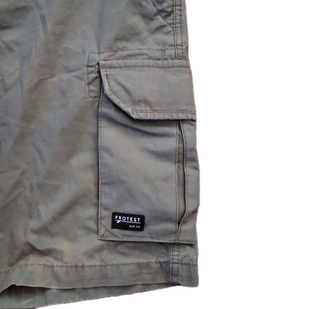 Mens Cargo Shorts Size Medium  Khaki Green  Active‎ Casual Comfort